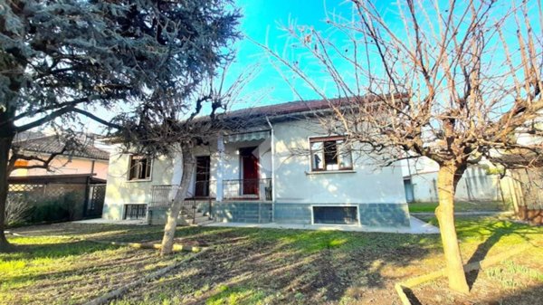 casa indipendente in vendita a Senago