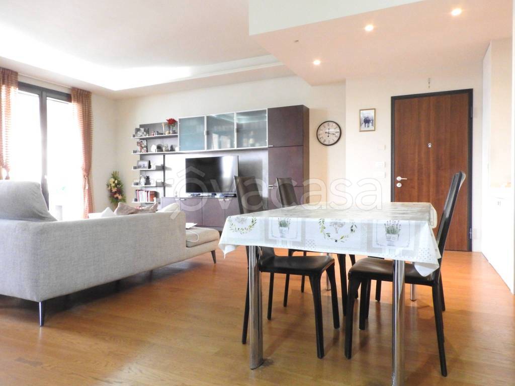 appartamento in vendita a Senago