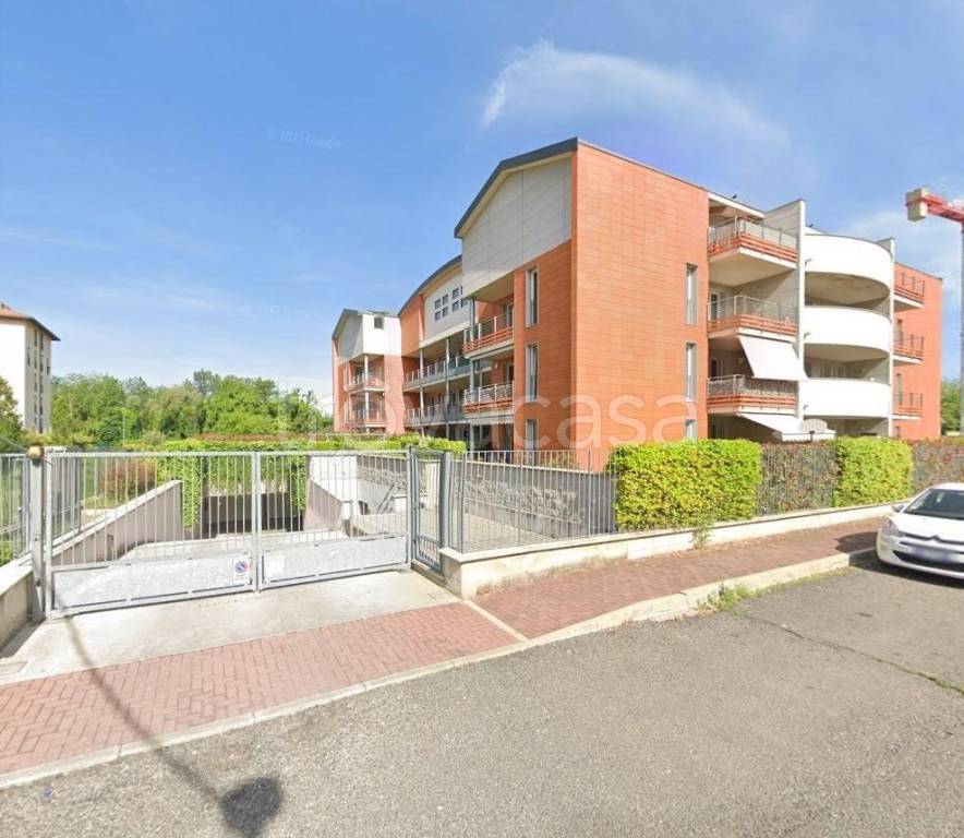 locale di sgombero in vendita a Senago