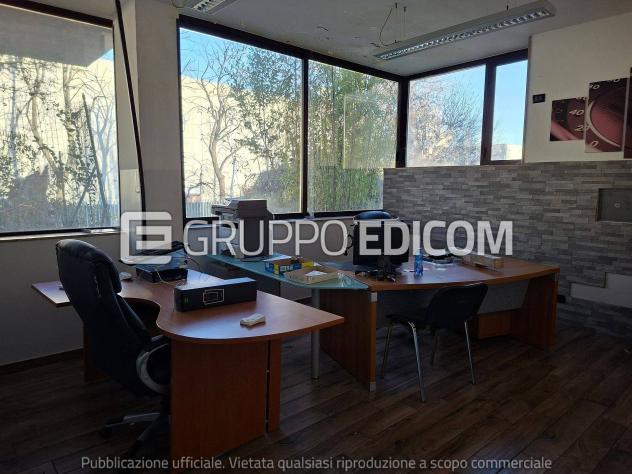 ufficio in vendita a Senago