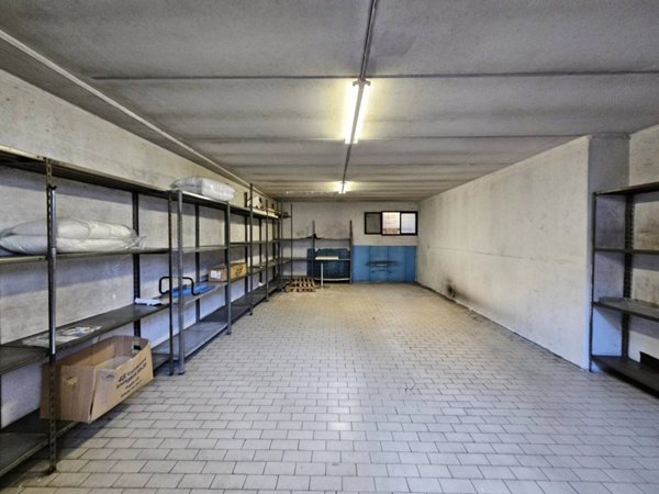 negozio in vendita a Senago