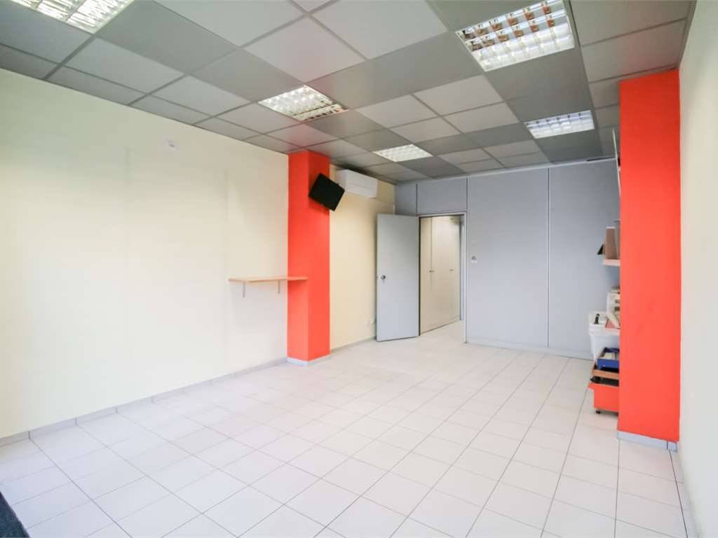 negozio in vendita a Senago