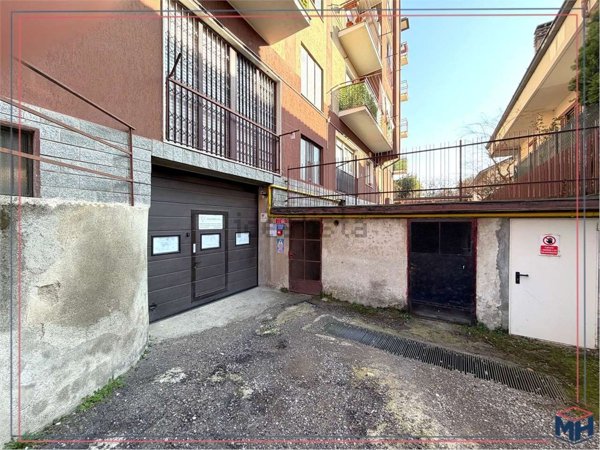 locale di sgombero in vendita a Senago