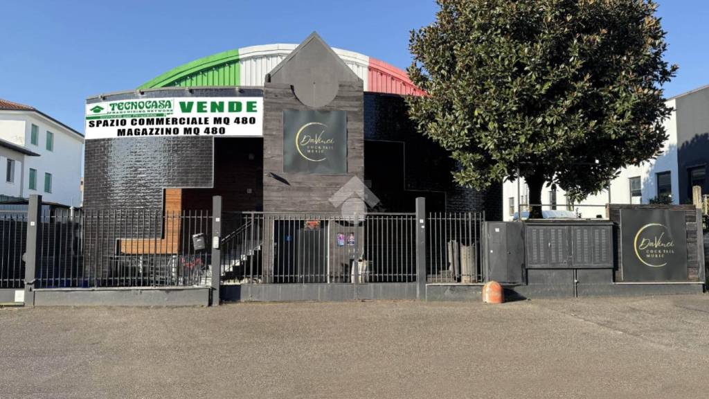 negozio in vendita a Senago