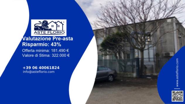 locale commerciale in vendita a Senago