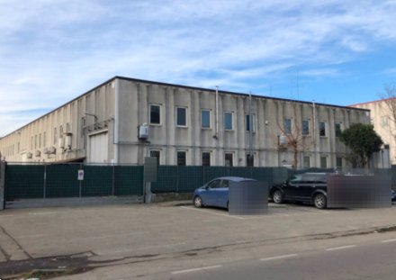 capannone in vendita a Senago