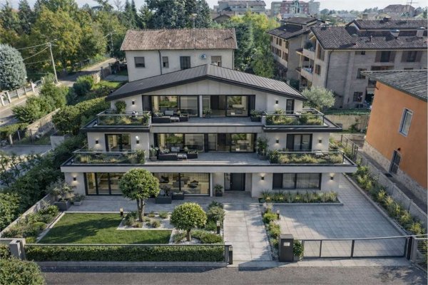 casa indipendente in vendita a Senago