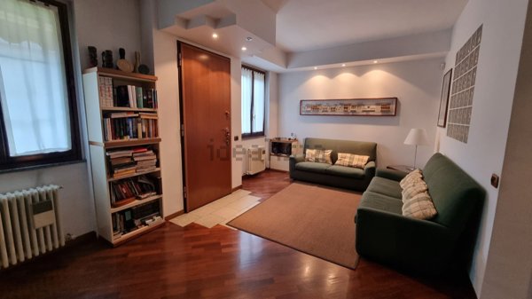 casa indipendente in vendita a Senago