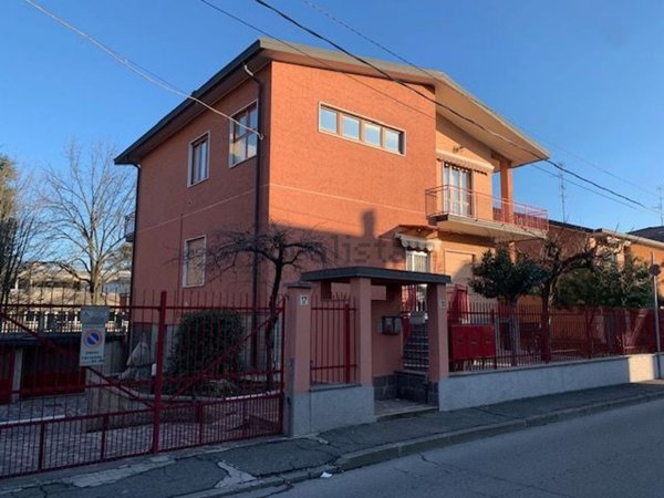 casa indipendente in vendita a Senago