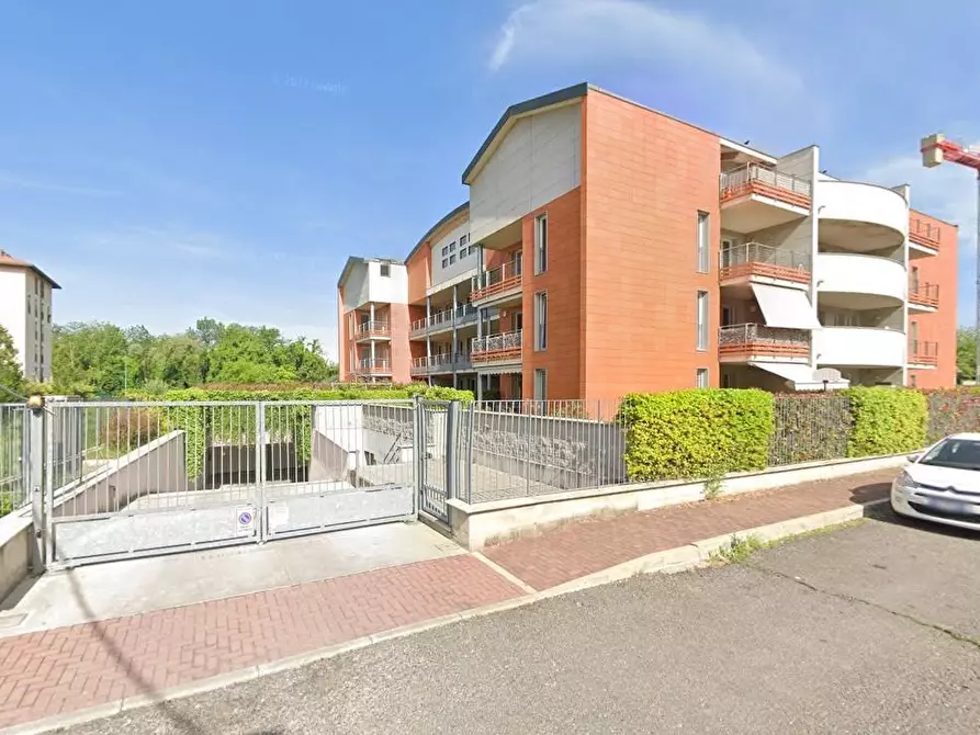 locale di sgombero in vendita a Senago