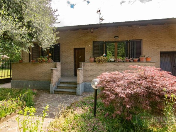 casa indipendente in vendita a Senago