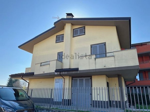 casa indipendente in vendita a Senago