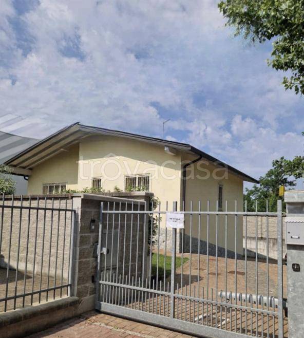 casa indipendente in vendita a Senago