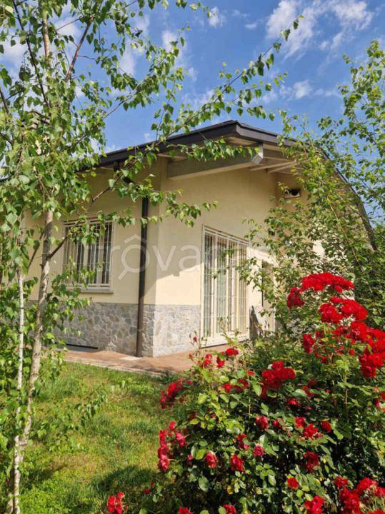 casa indipendente in vendita a Senago