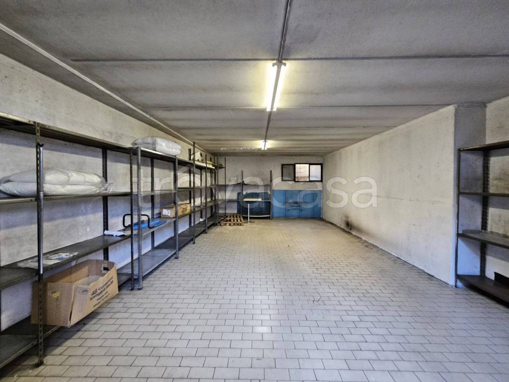 box auto in vendita a Senago