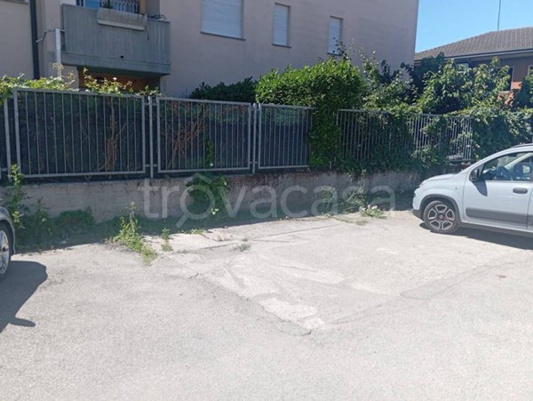 box auto in vendita a Senago
