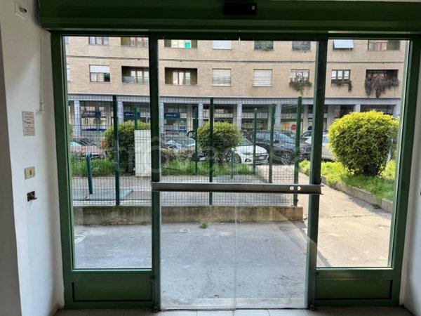 negozio in vendita a Sesto San Giovanni