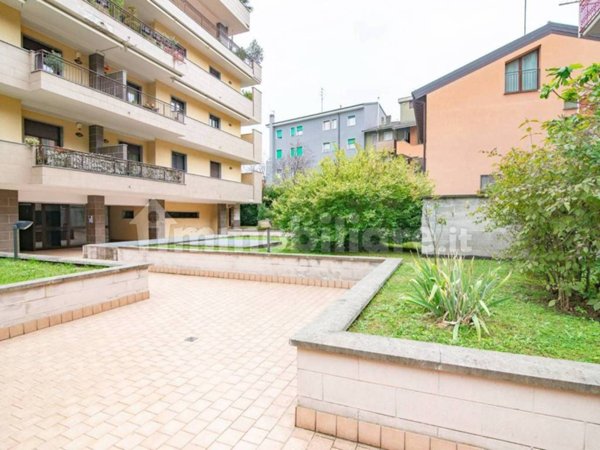 appartamento in vendita a Sesto San Giovanni in zona Rondinella