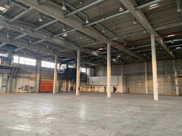 capannone in vendita a Sesto San Giovanni in zona Rondinella