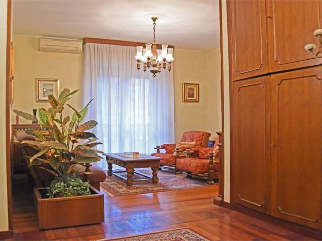 appartamento in vendita a Sesto San Giovanni in zona Rondinella