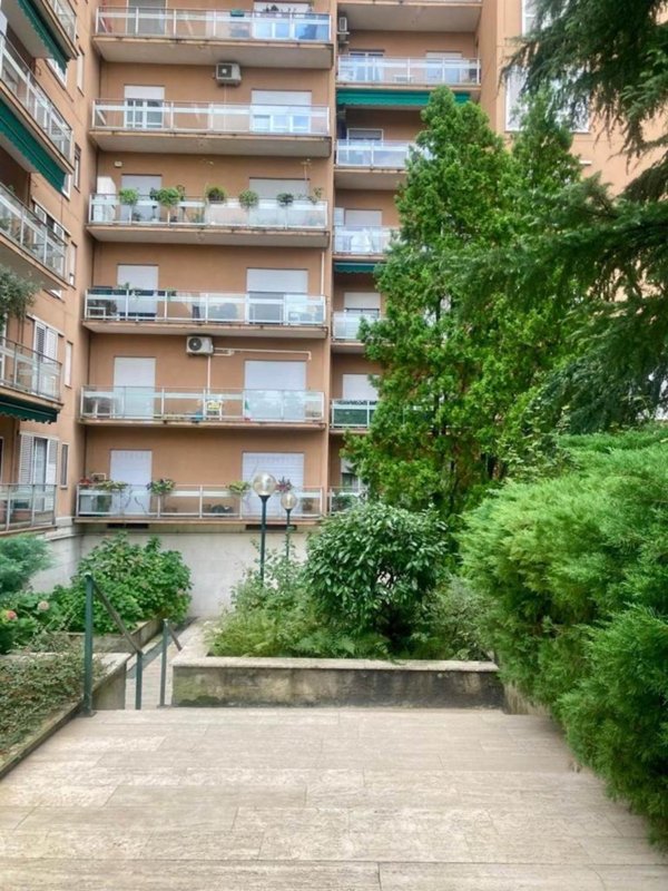 appartamento in vendita a Sesto San Giovanni in zona Parpagliona