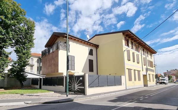 casa indipendente in vendita a Sesto San Giovanni in zona Rondò/Torretta