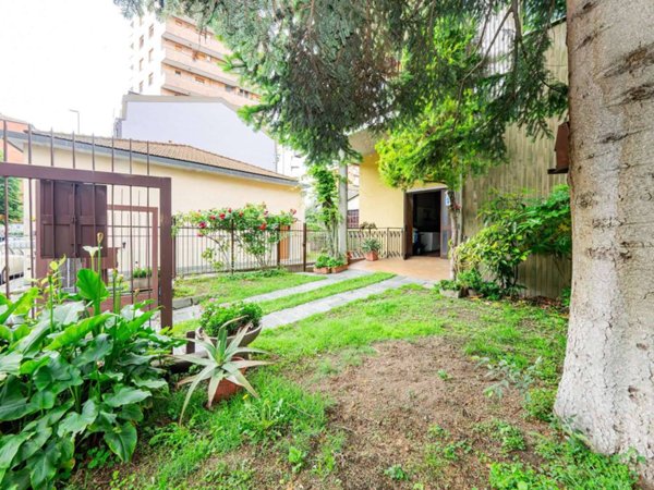 intera palazzina in vendita a Sesto San Giovanni in zona Rondinella