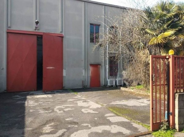 locale commerciale in vendita a Sesto San Giovanni