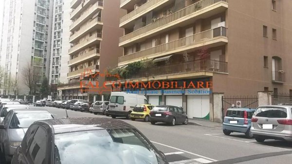 negozio in vendita a Sesto San Giovanni