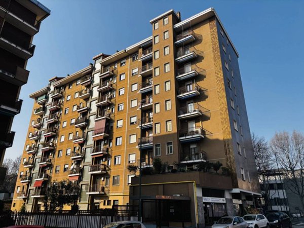 appartamento in vendita a Sesto San Giovanni in zona Rondinella