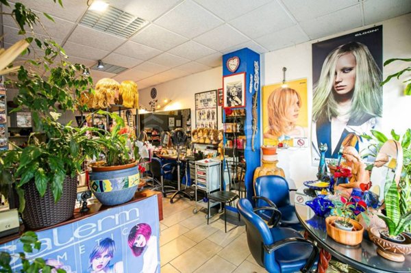 negozio in vendita a Sesto San Giovanni