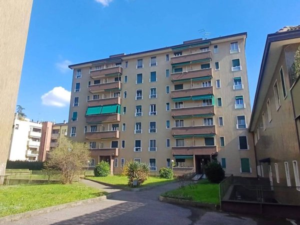 appartamento in vendita a Sesto San Giovanni in zona Rondinella