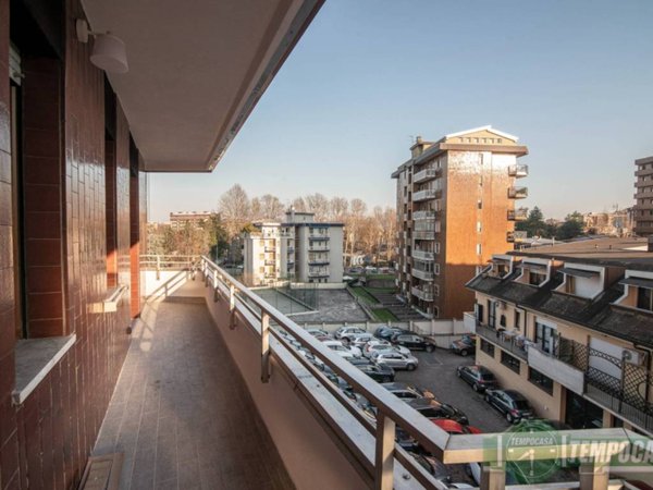 appartamento in vendita a Sesto San Giovanni in zona Rondinella