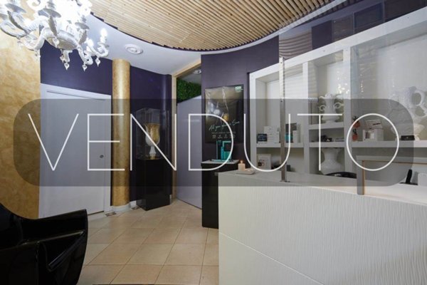 negozio in vendita a Sesto San Giovanni