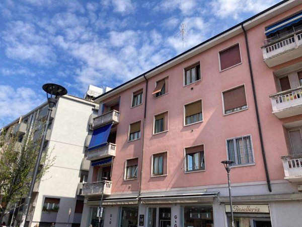 appartamento in vendita a Sesto San Giovanni in zona Rondinella