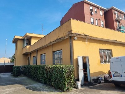 intera palazzina in vendita a Sesto San Giovanni in zona Pelucca/Villaggio Falck