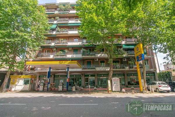 ufficio in vendita a Sesto San Giovanni in zona Rondinella