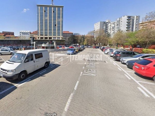 locale di sgombero in vendita a Sesto San Giovanni