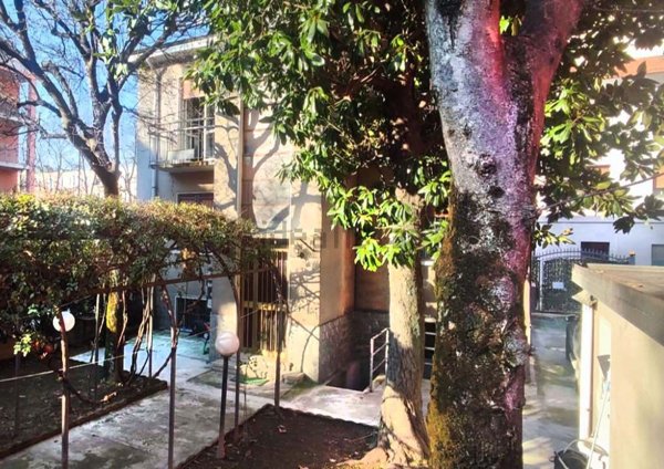 casa indipendente in vendita a Sesto San Giovanni in zona Rondò/Torretta