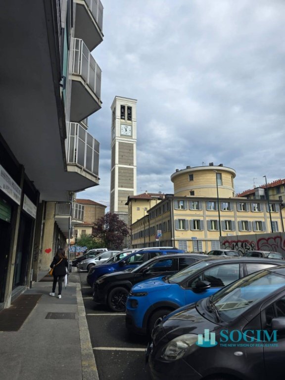 negozio in vendita a Sesto San Giovanni in zona Rondò/Torretta