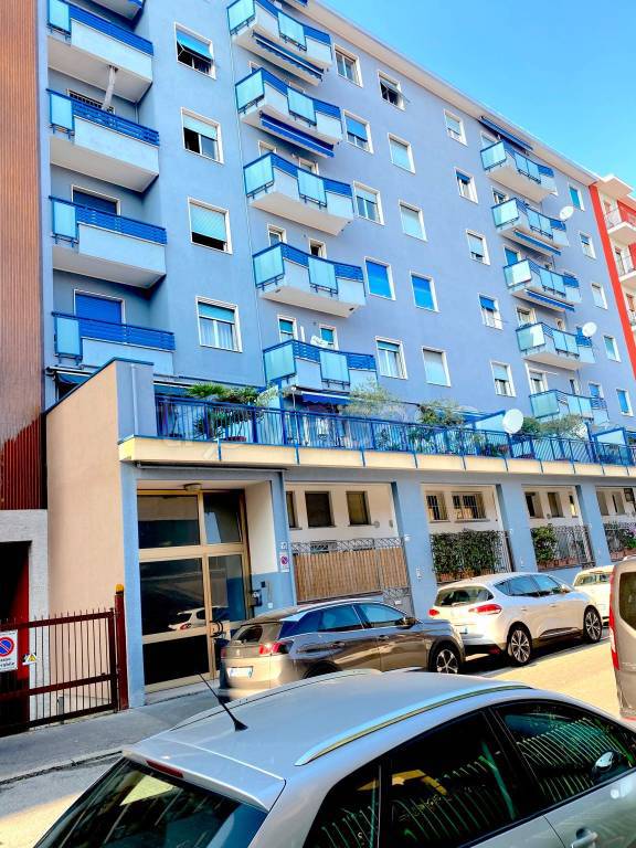 appartamento in vendita a Sesto San Giovanni in zona Rondinella