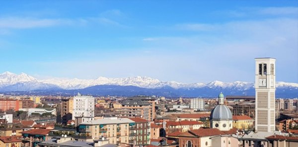 casa indipendente in vendita a Sesto San Giovanni in zona Rondò/Torretta