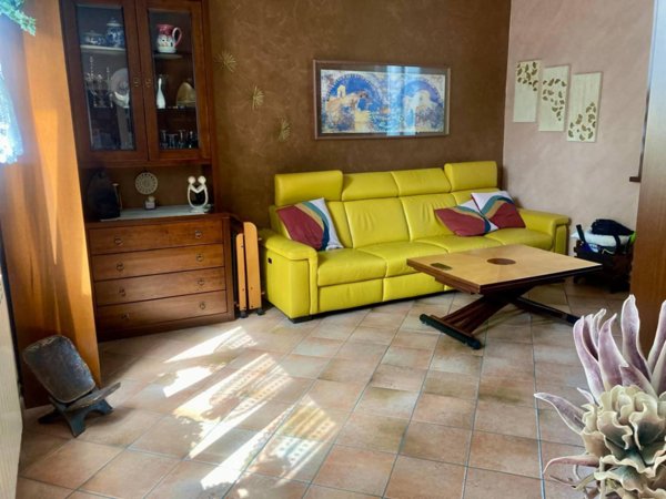 casa indipendente in vendita a Sesto San Giovanni in zona Rondò/Torretta