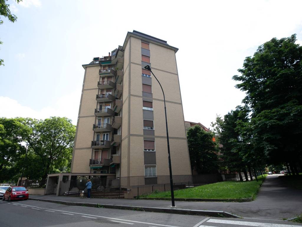 appartamento in vendita a Sesto San Giovanni in zona Rondinella