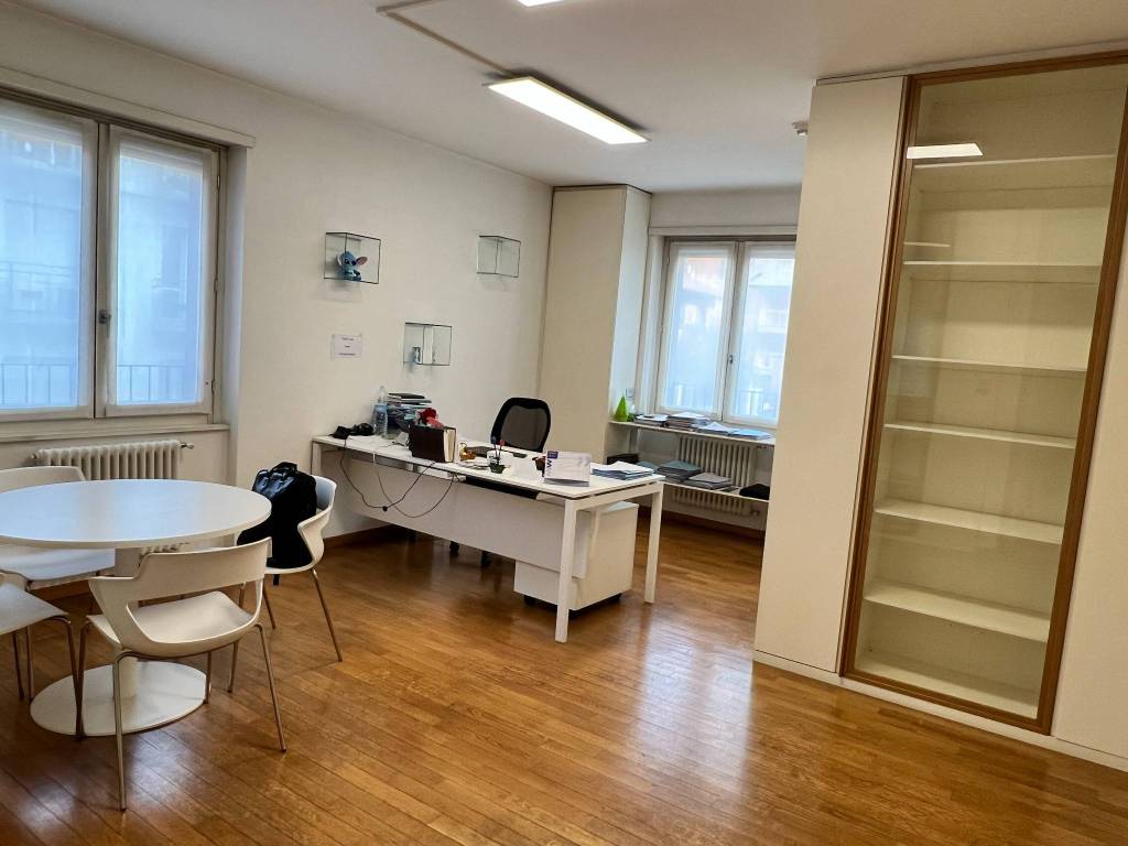ufficio in vendita a Sesto San Giovanni in zona Rondinella