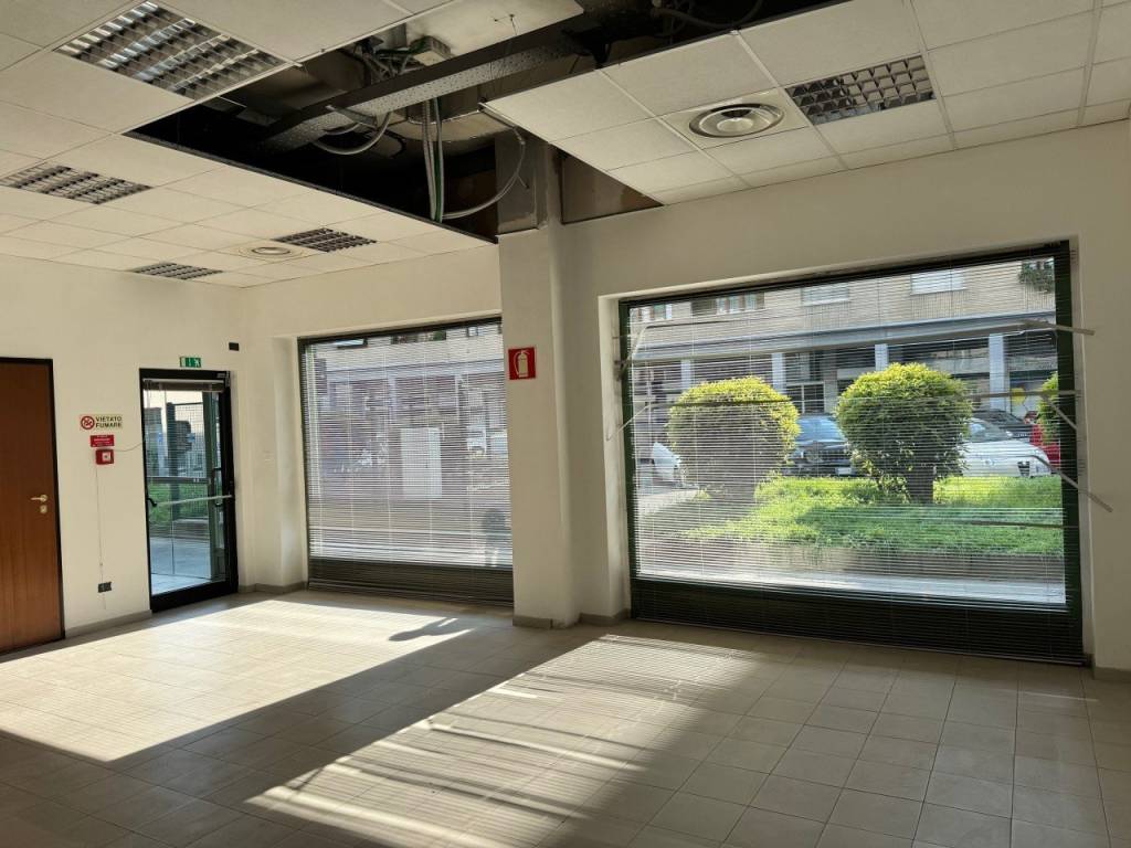 negozio in vendita a Sesto San Giovanni