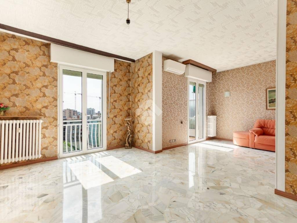 appartamento in vendita a Sesto San Giovanni in zona Rondinella