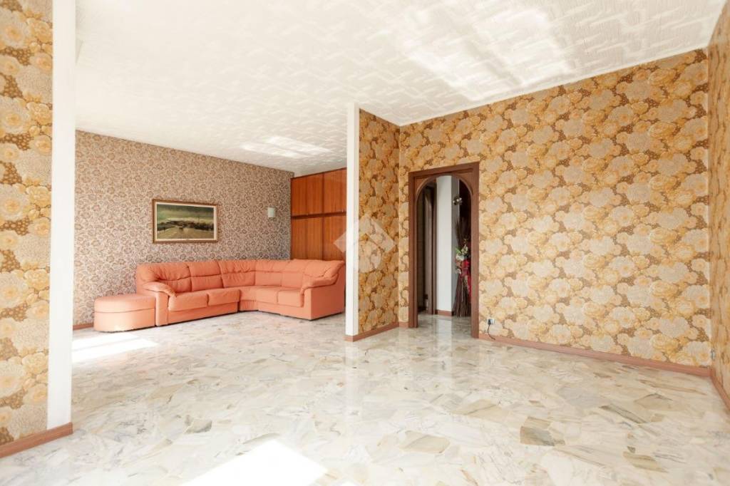 appartamento in vendita a Sesto San Giovanni in zona Rondinella