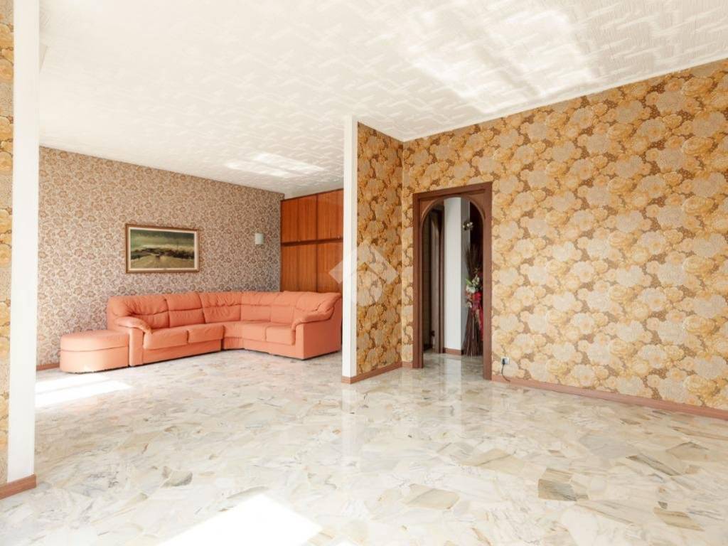 appartamento in vendita a Sesto San Giovanni in zona Rondinella