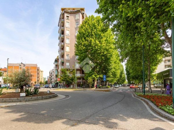 appartamento in vendita a Sesto San Giovanni in zona Rondinella